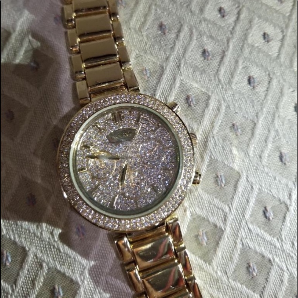 Hard to find, Geneva boyfriend watch.